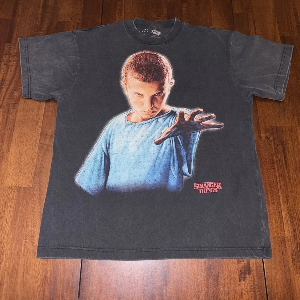 Stranger Things Graphic T-Shirt - Picture 1 of 2